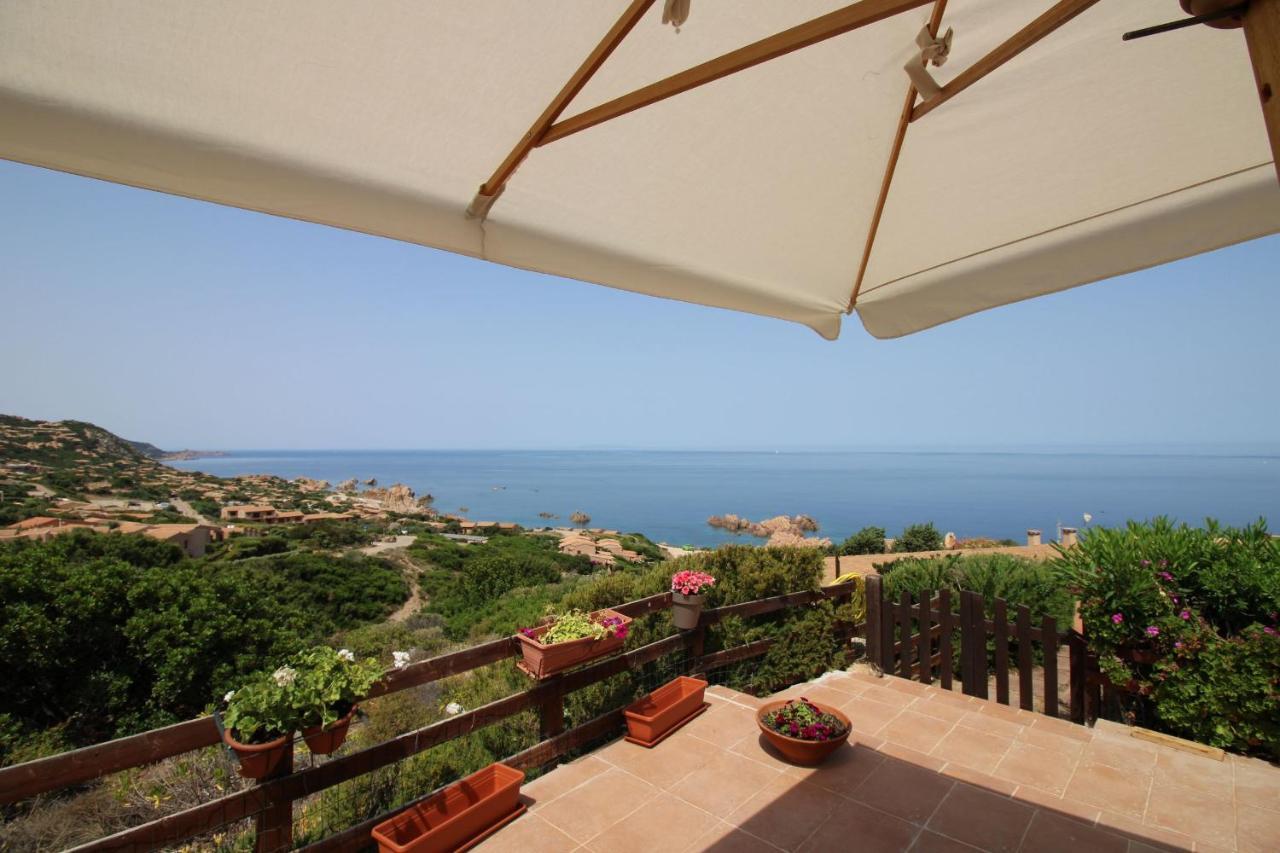 Hébergement de vacances Casa Mira Con Piscina E Bellissima Vista Mare Costa Paradiso
